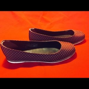 Adele Print Flat DrMartens Maroon white dots